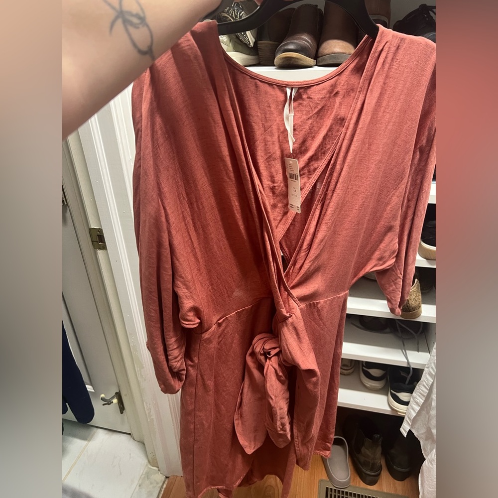 Petite linen dress. NWT. Perfect for summer wedding or event.